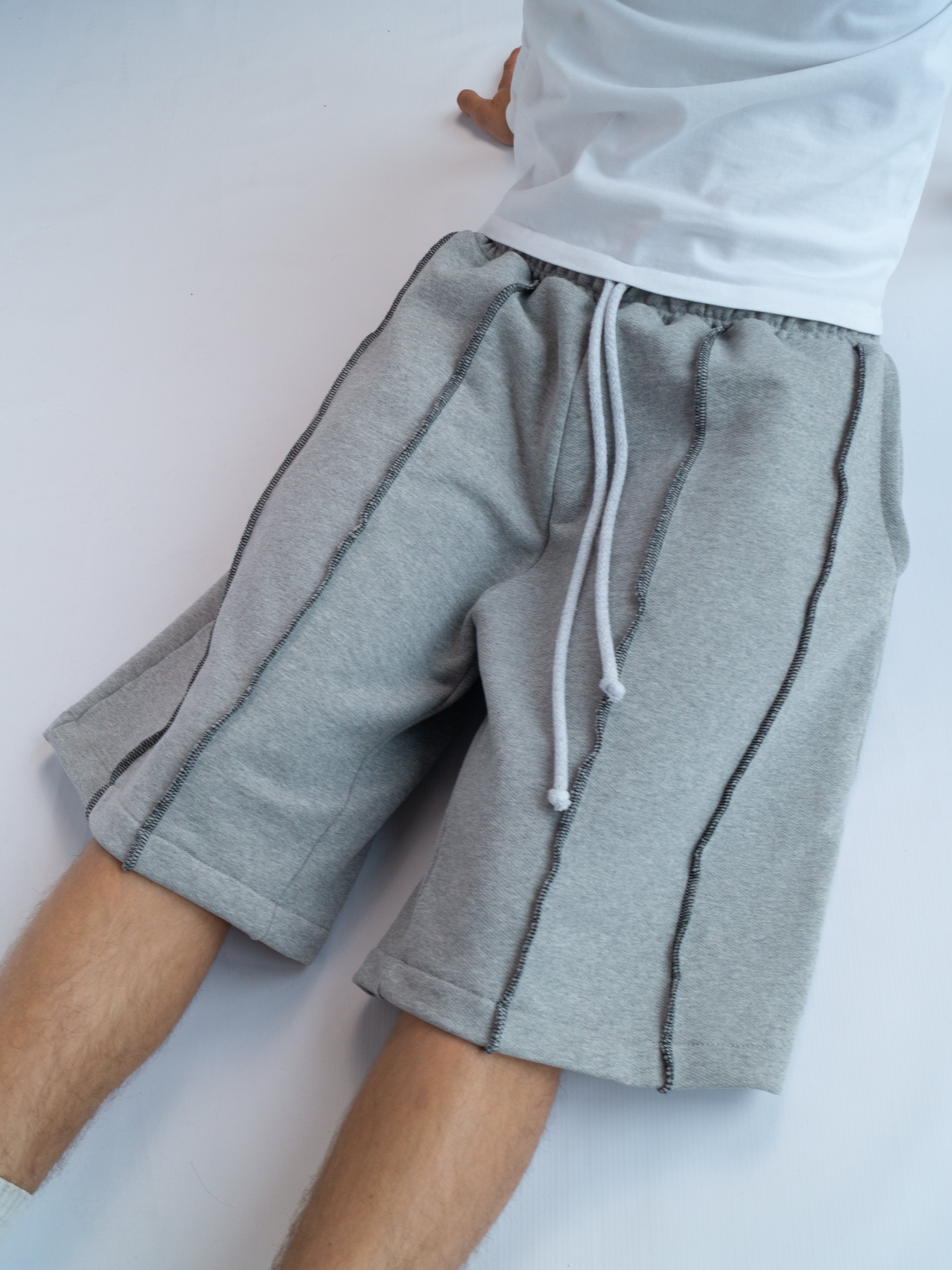 Wavy Sweatshorts